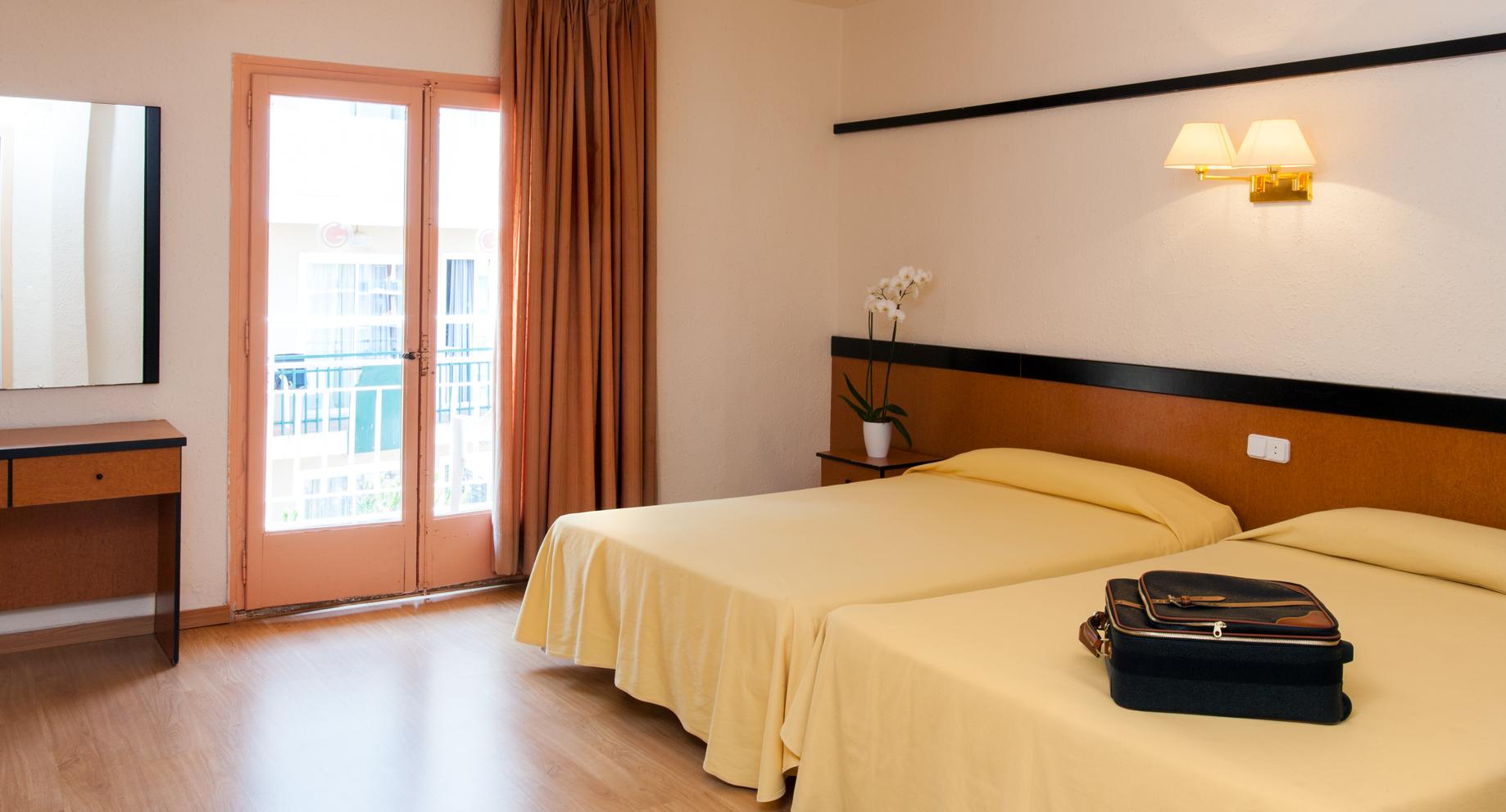 The Bb Hotel Boutique Can Colom 滨海略雷特 外观 照片